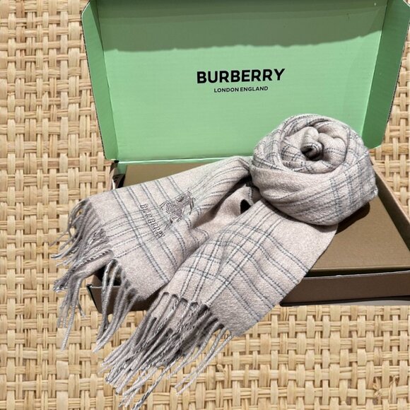 Burberry Scarf - Picture 1 of 4